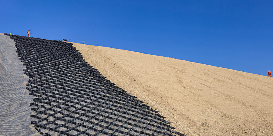 MEMAHAMI GEOTEKNIK: FONDASI UTAMA KESELAMATAN INFRASTRUKTUR DAN  PERTAMBANGAN