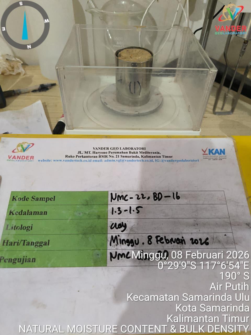 Uji Natural Moisture Content & Bulk Density PT Guruh Putra Bersama