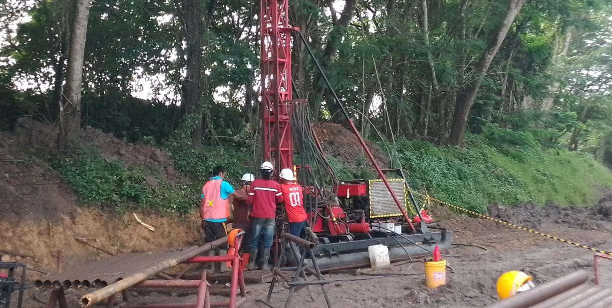 Kegiatan Pengeboran dan Pengambilan Sampel Geotek